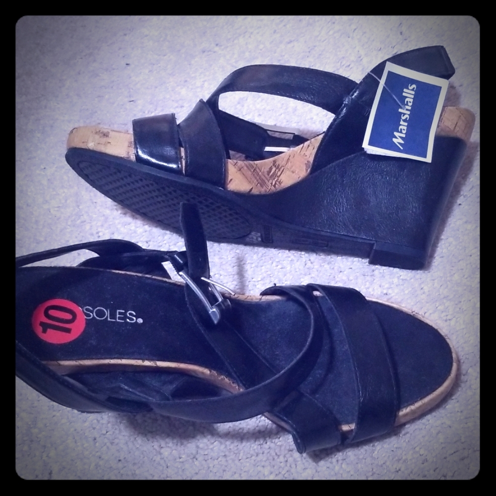 NWT black and cork wedge